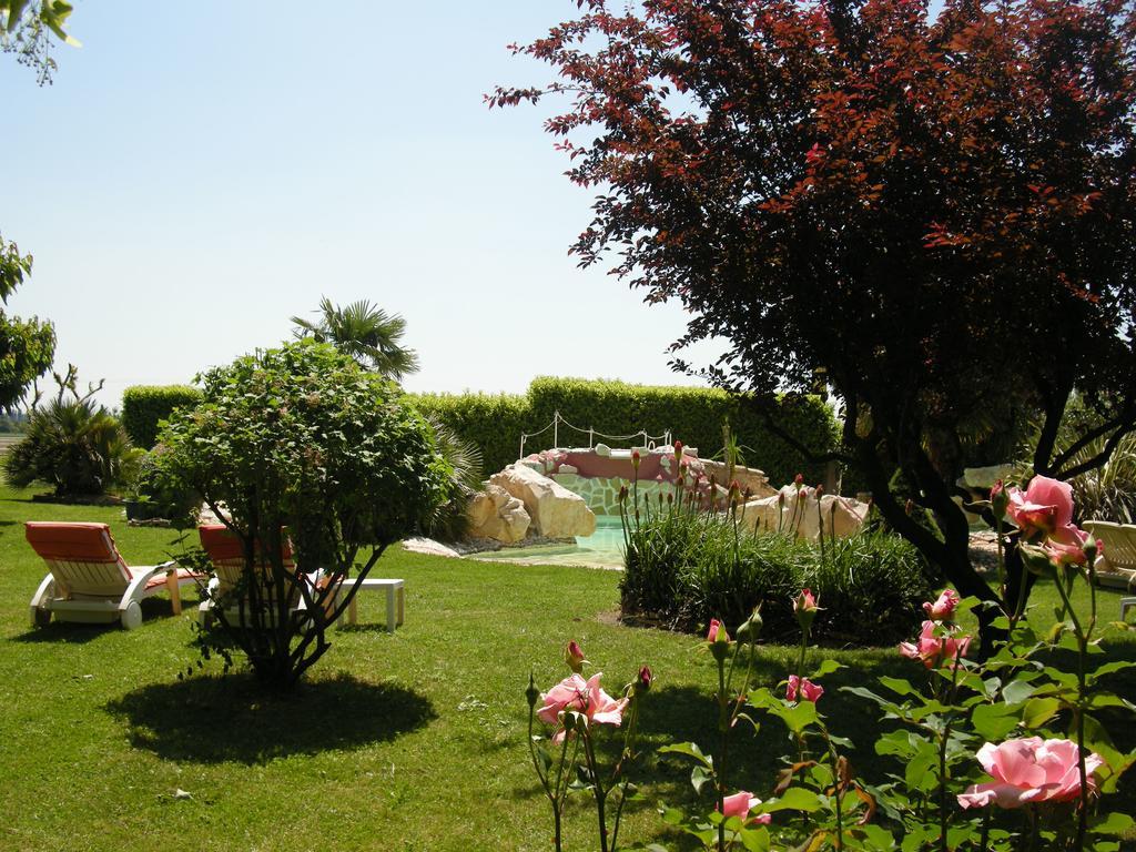 Bastide Des Princes B&B Caderousse Buitenkant foto