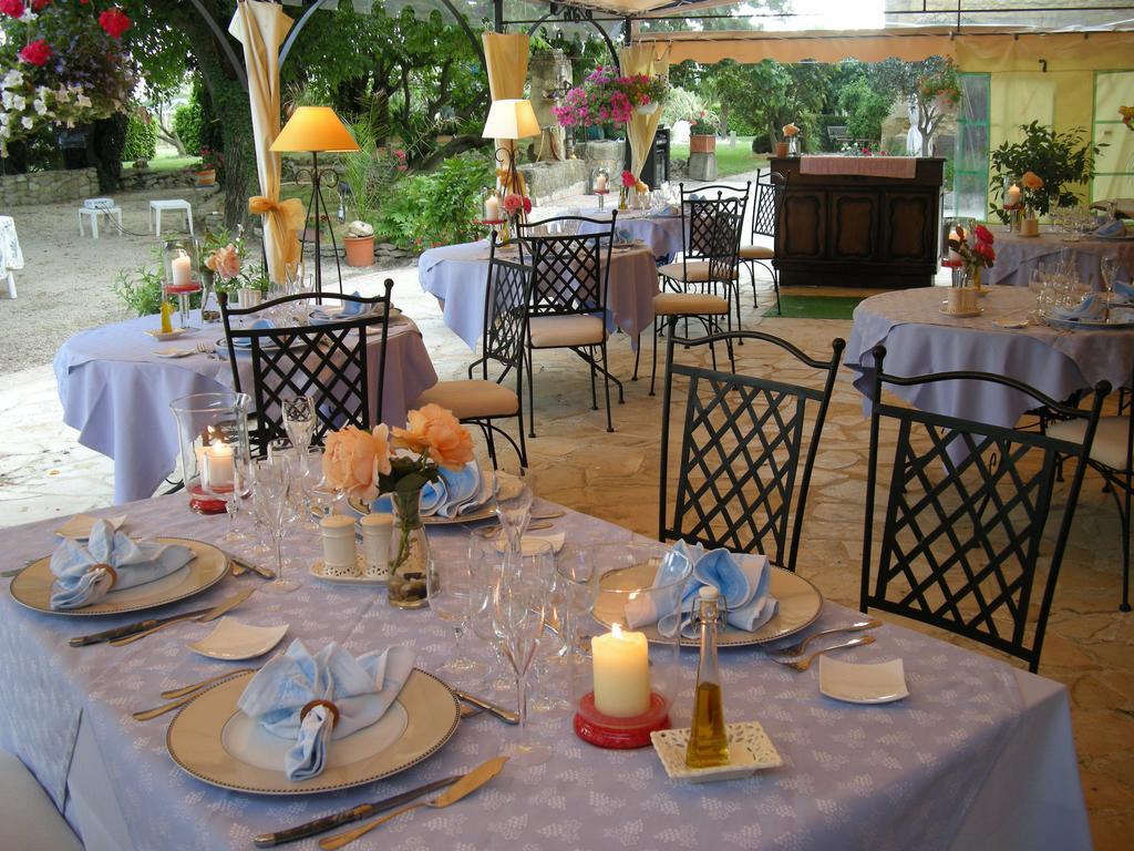 Bastide Des Princes B&B Caderousse Buitenkant foto