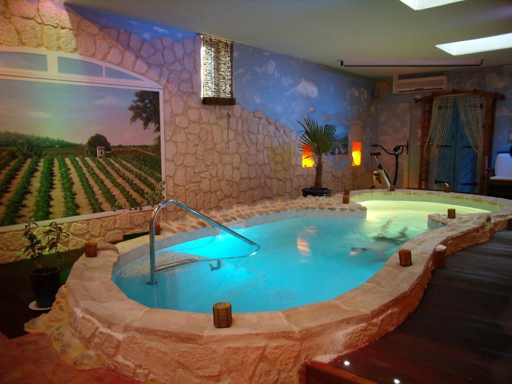 Bastide Des Princes B&B Caderousse Buitenkant foto
