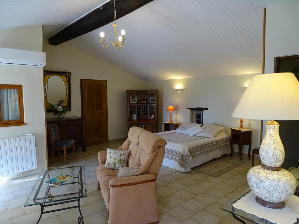 Bastide Des Princes B&B Caderousse Buitenkant foto