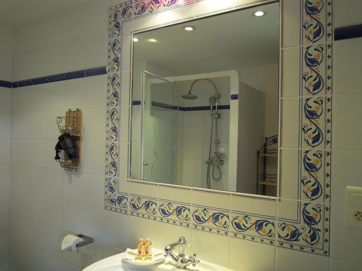 Bastide Des Princes B&B Caderousse Buitenkant foto